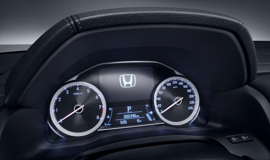 Панель приборов Honda UR-V 2017 года  (фото 19 из 21)